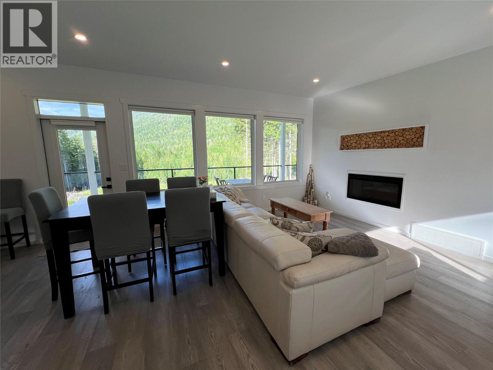 5090 50a Street Ne, Salmon Arm, British Columbia  V1E 1Y6 - Photo 16 - 10379446
