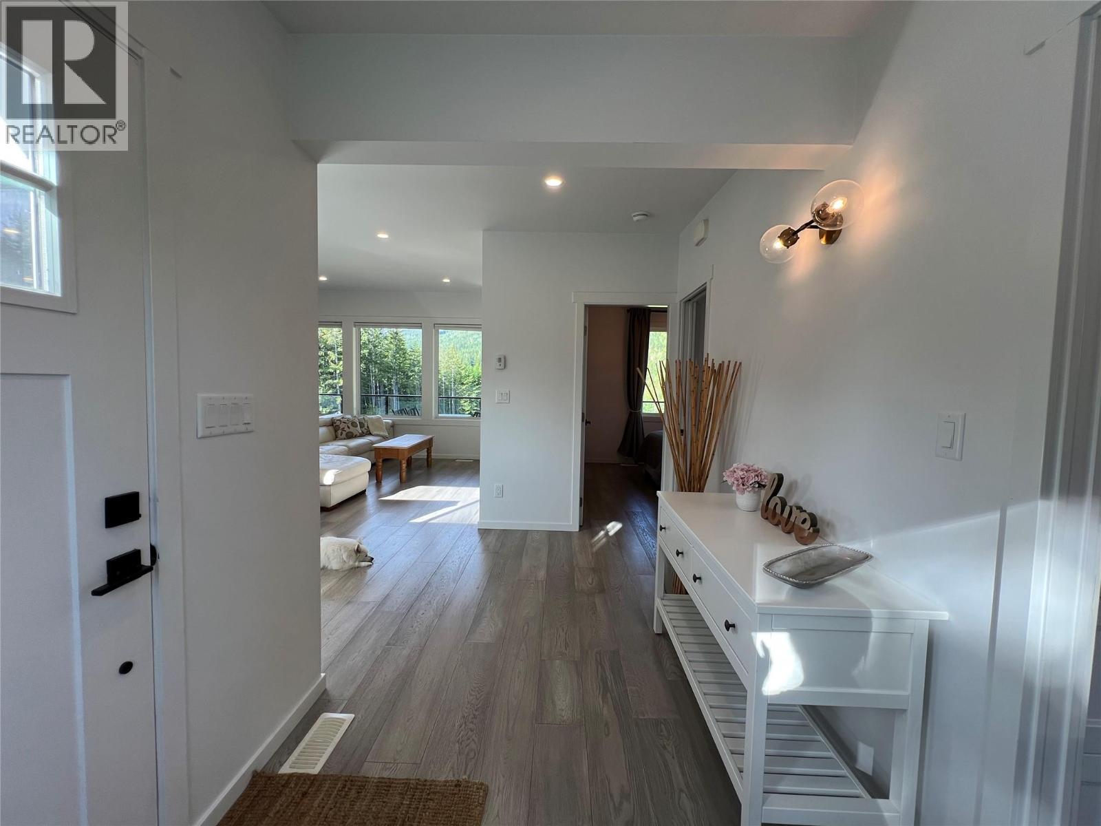5090 50a Street Ne, Salmon Arm, British Columbia  V1E 1Y6 - Photo 21 - 10379446