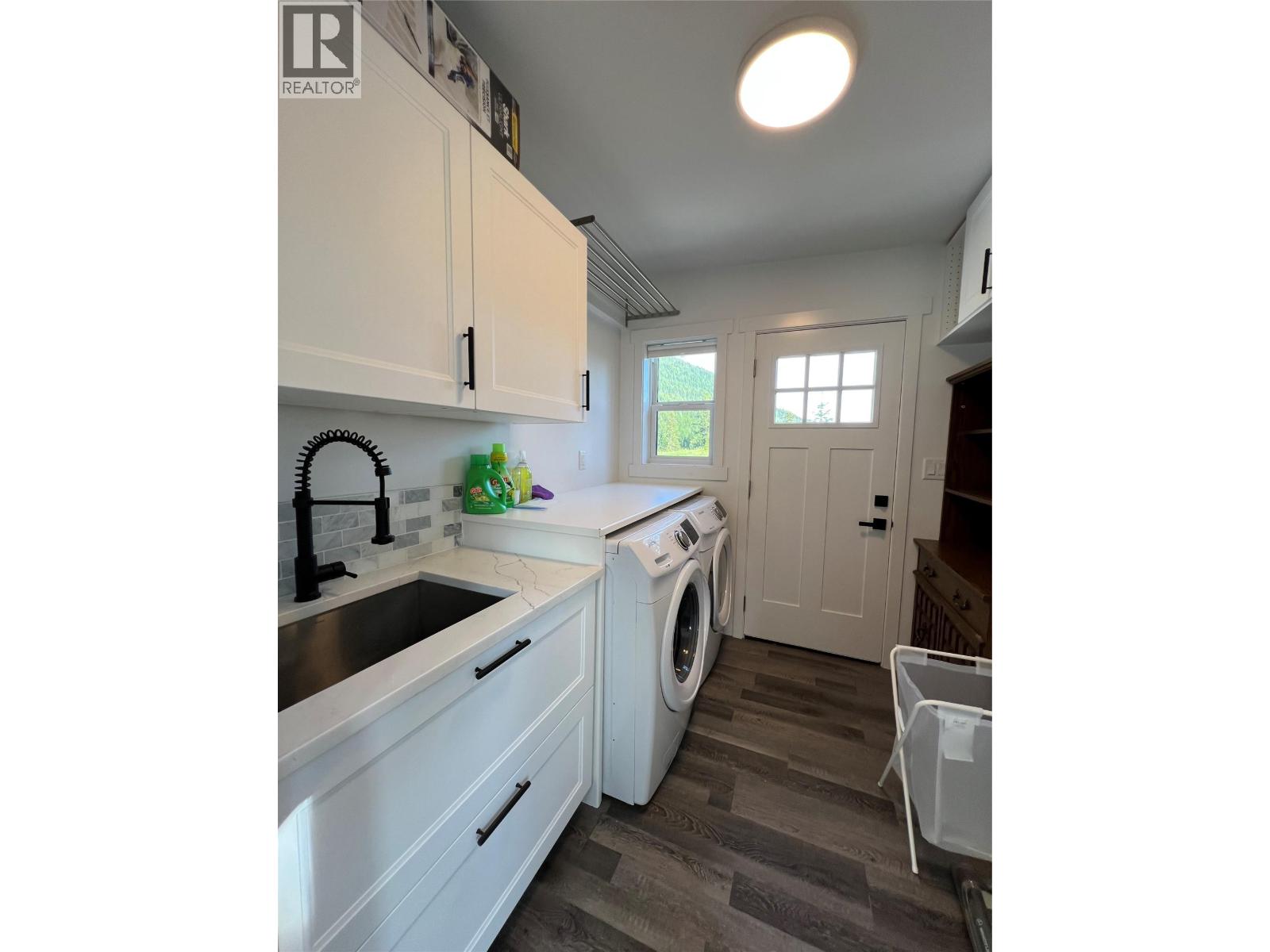 5090 50a Street Ne, Salmon Arm, British Columbia  V1E 1Y6 - Photo 25 - 10379446