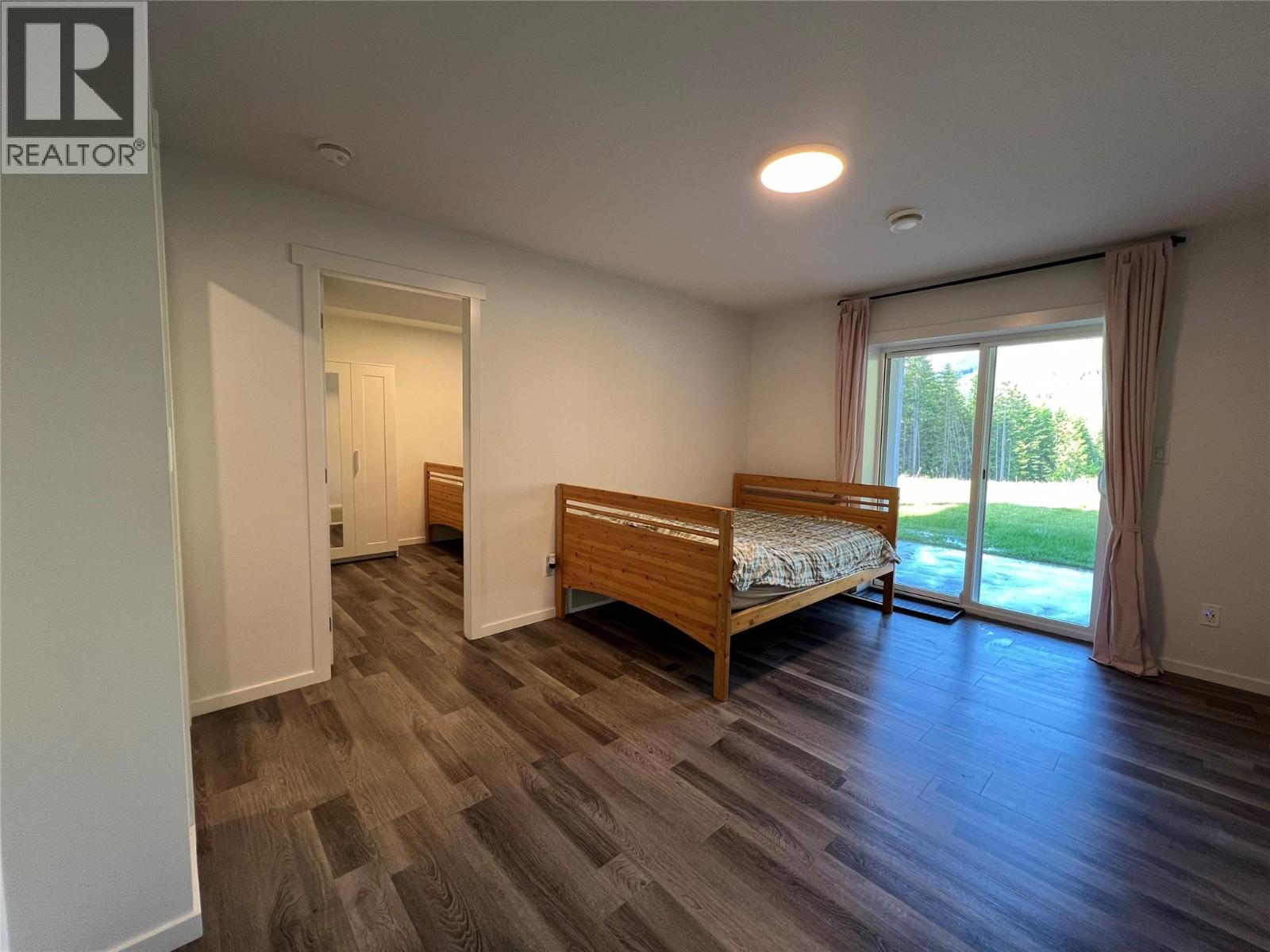 5090 50a Street Ne, Salmon Arm, British Columbia  V1E 1Y6 - Photo 31 - 10379446