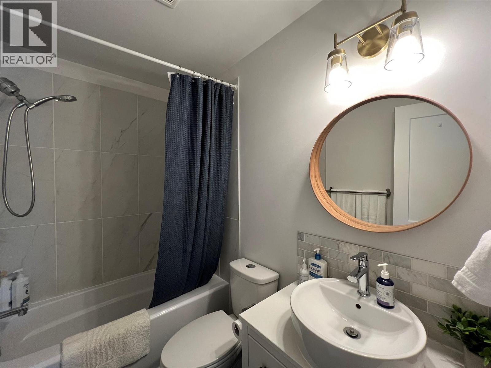 5090 50a Street Ne, Salmon Arm, British Columbia  V1E 1Y6 - Photo 35 - 10379446
