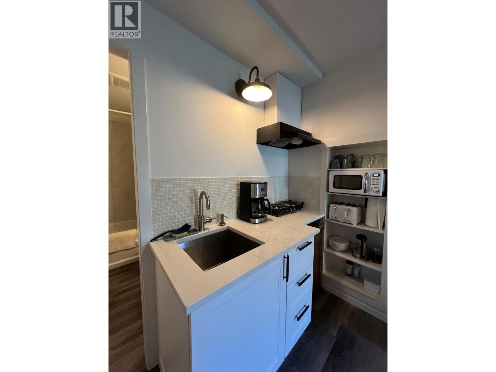 5090 50a Street Ne, Salmon Arm, British Columbia  V1E 1Y6 - Photo 37 - 10379446