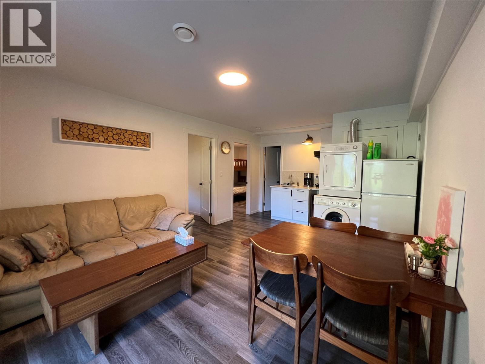 5090 50a Street Ne, Salmon Arm, British Columbia  V1E 1Y6 - Photo 39 - 10379446