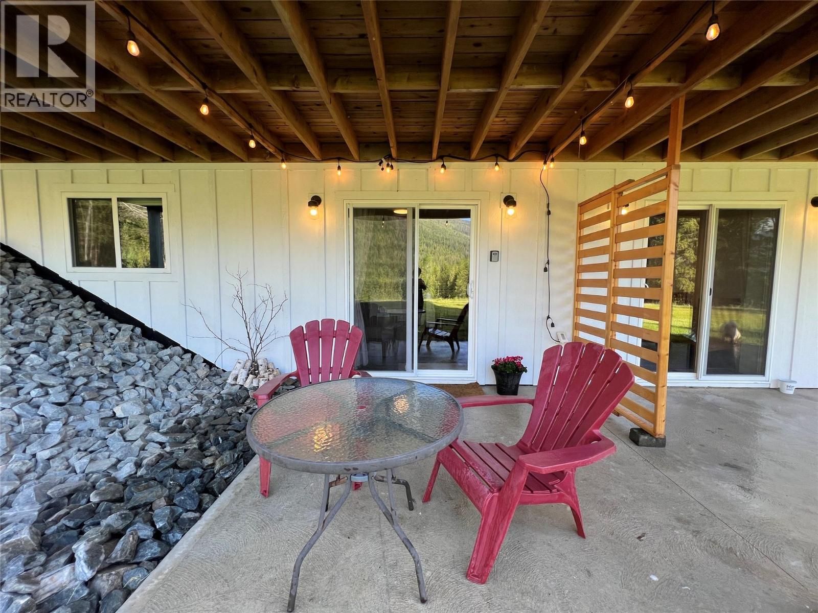 5090 50a Street Ne, Salmon Arm, British Columbia  V1E 1Y6 - Photo 40 - 10379446