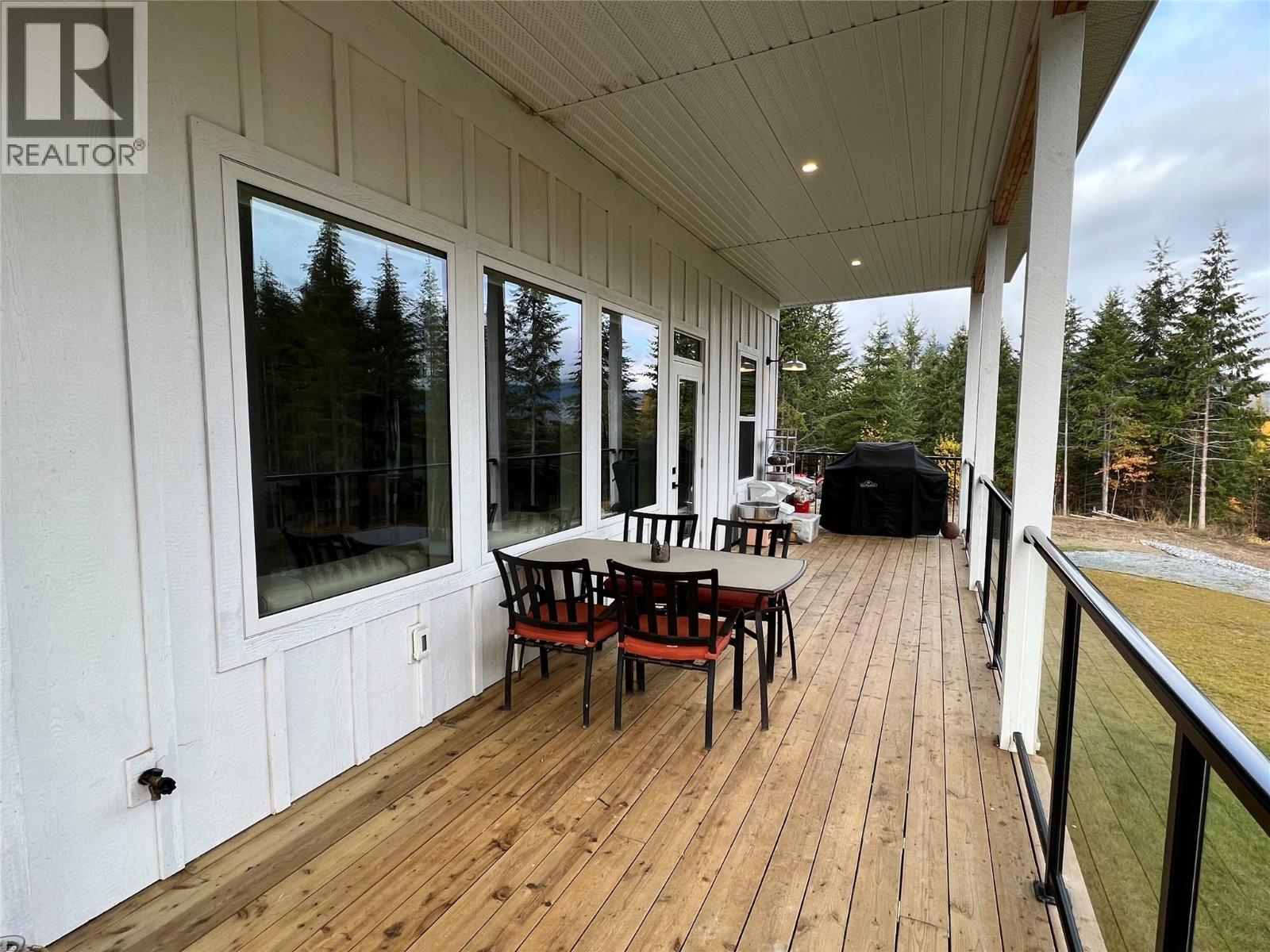 5090 50a Street Ne, Salmon Arm, British Columbia  V1E 1Y6 - Photo 42 - 10379446