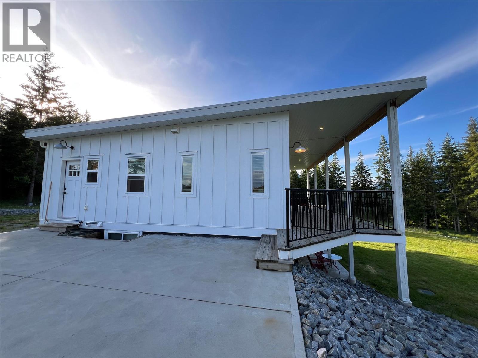 5090 50a Street Ne, Salmon Arm, British Columbia  V1E 1Y6 - Photo 45 - 10379446