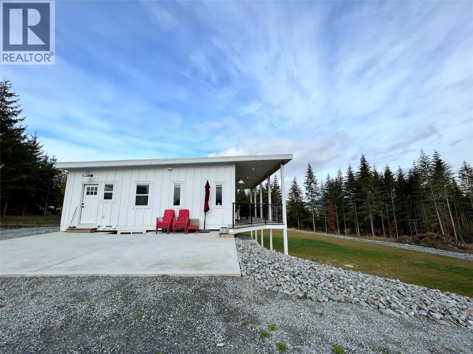 5090 50a Street Ne, Salmon Arm, British Columbia  V1E 1Y6 - Photo 5 - 10379446