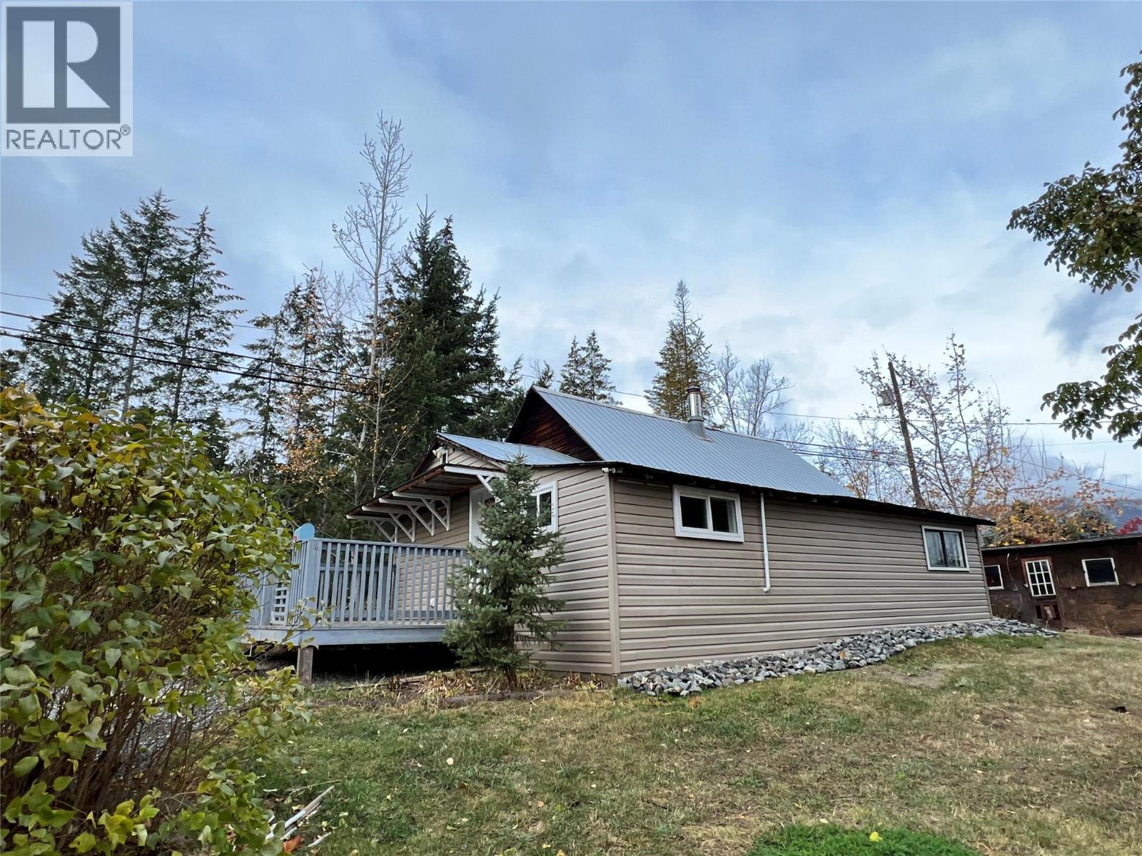 5090 50a Street Ne, Salmon Arm, British Columbia  V1E 1Y6 - Photo 56 - 10379446