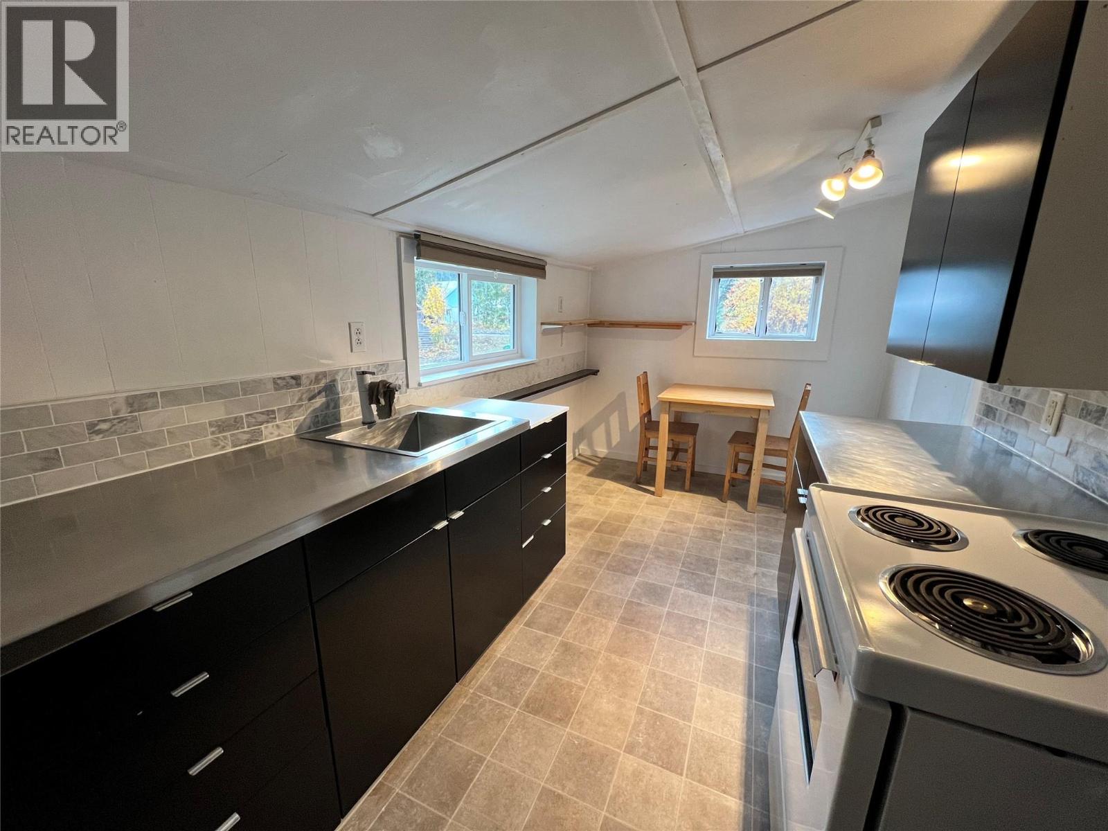 5090 50a Street Ne, Salmon Arm, British Columbia  V1E 1Y6 - Photo 59 - 10379446