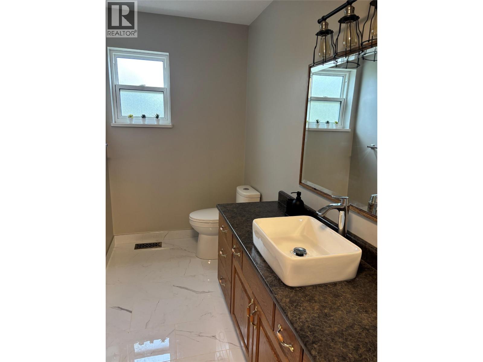 7415 Valley Heights Drive, Grand Forks, British Columbia  V0H 1H0 - Photo 11 - 10378809