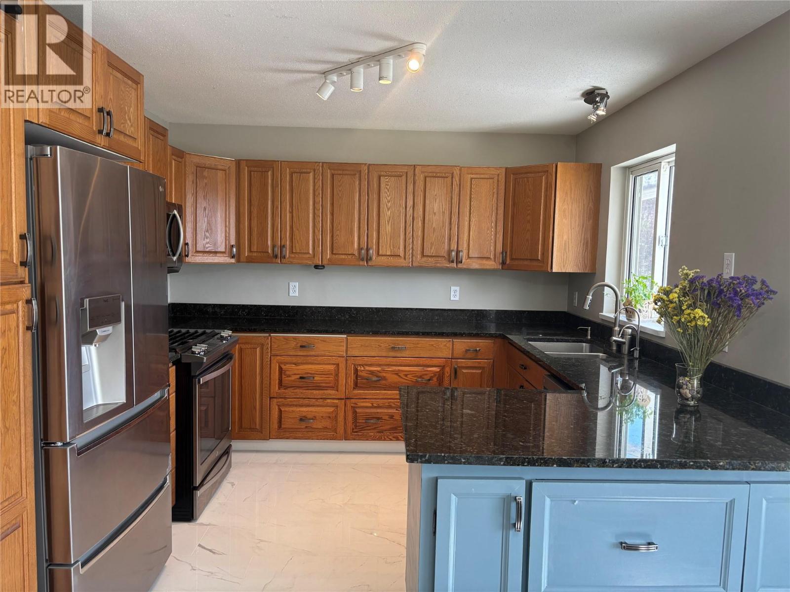 7415 Valley Heights Drive, Grand Forks, British Columbia  V0H 1H0 - Photo 4 - 10378809