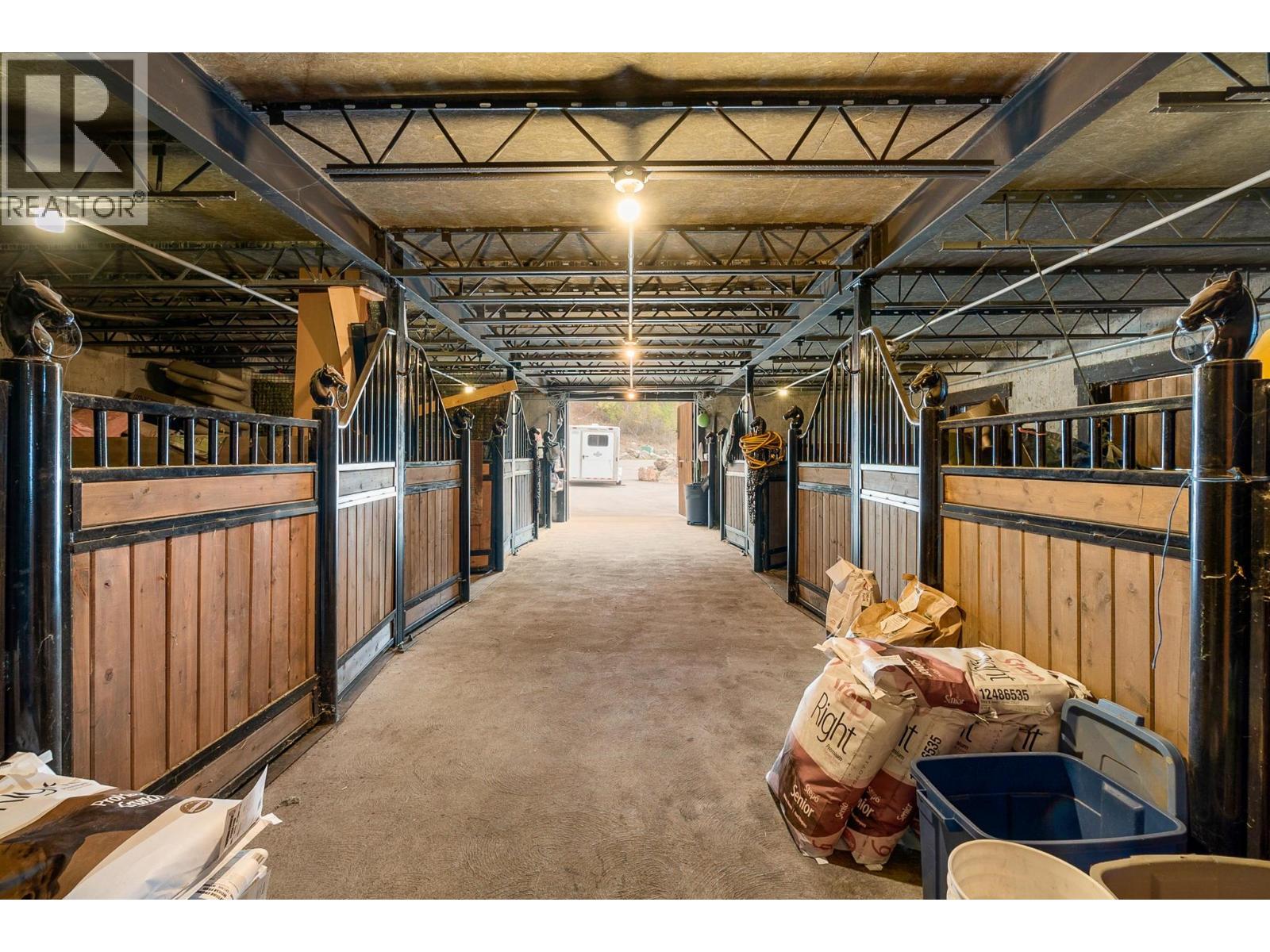 5500 Rockface Road, Kelowna, British Columbia  V1X 7V7 - Photo 73 - 10379398