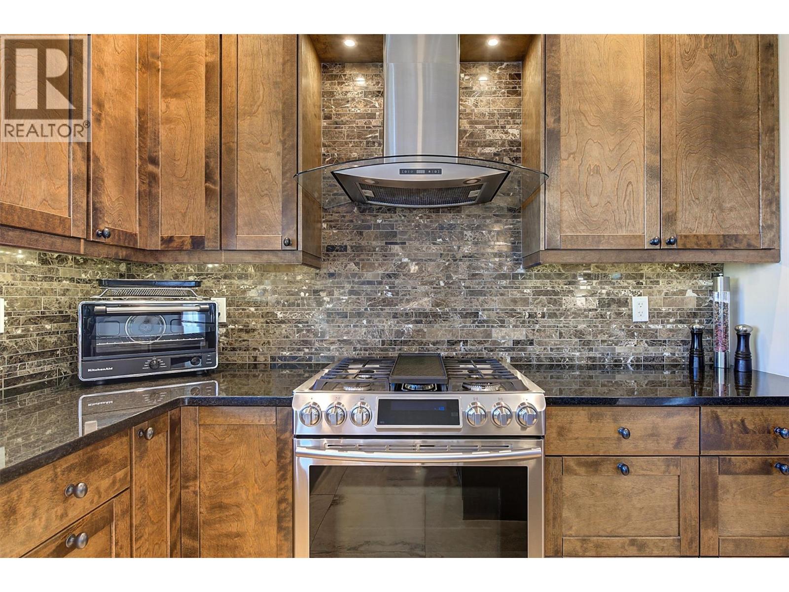 6172 Seymoure Avenue, Peachland, British Columbia  V0H 1X4 - Photo 13 - 10378765