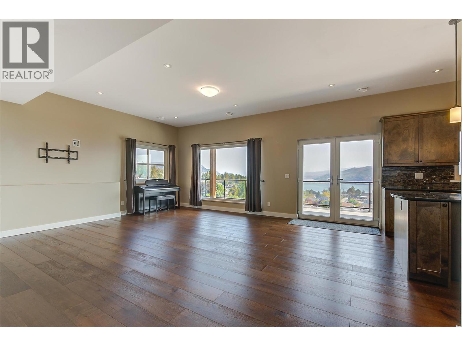 6172 Seymoure Avenue, Peachland, British Columbia  V0H 1X4 - Photo 45 - 10378765