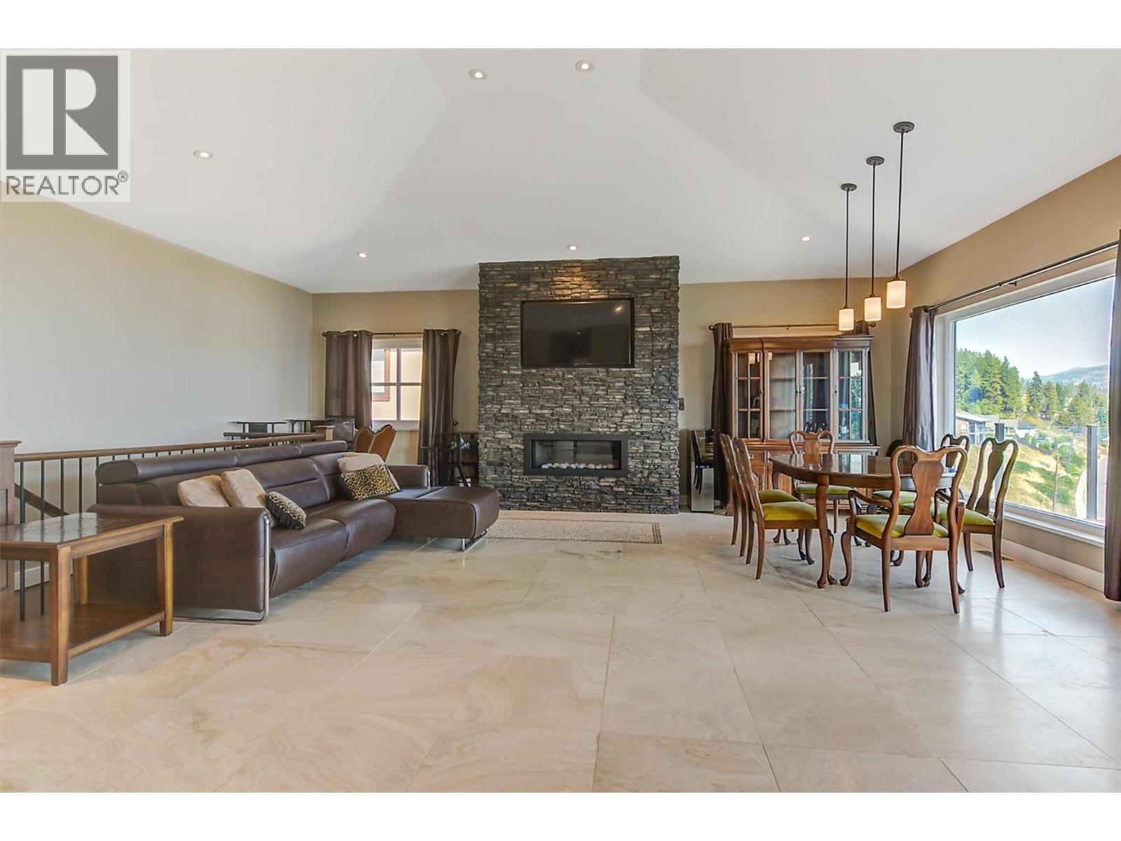6172 Seymoure Avenue, Peachland, British Columbia  V0H 1X4 - Photo 6 - 10378765