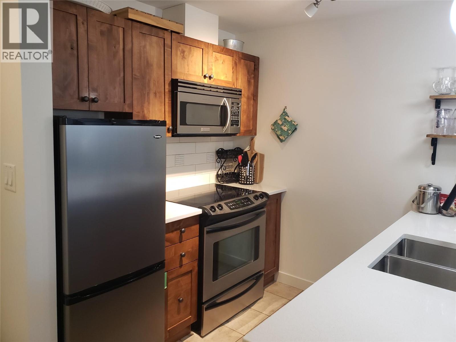 4200 Lakeshore Drive Unit# 329, Osoyoos, British Columbia  V0H 1V6 - Photo 3 - 10379224