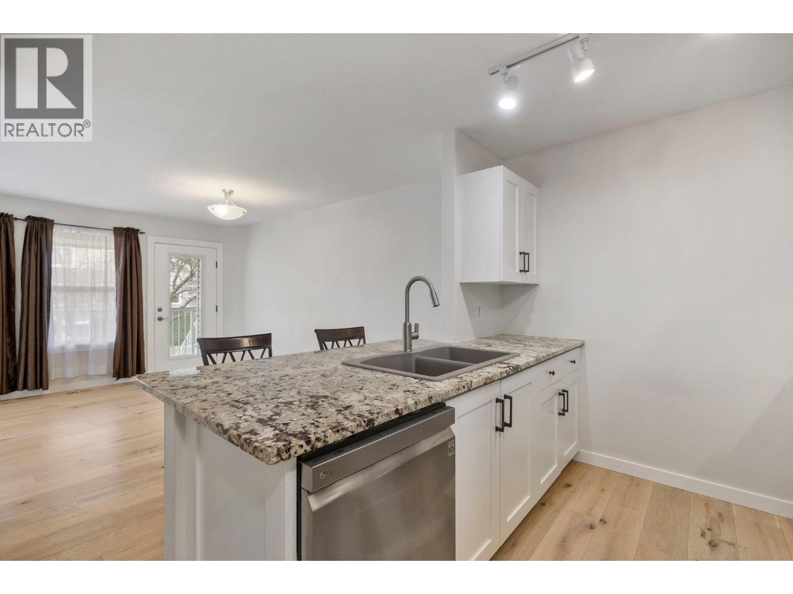 5460 Clements Crescent Unit# 107, Peachland, British Columbia  V0H 1X5 - Photo 10 - 10378605