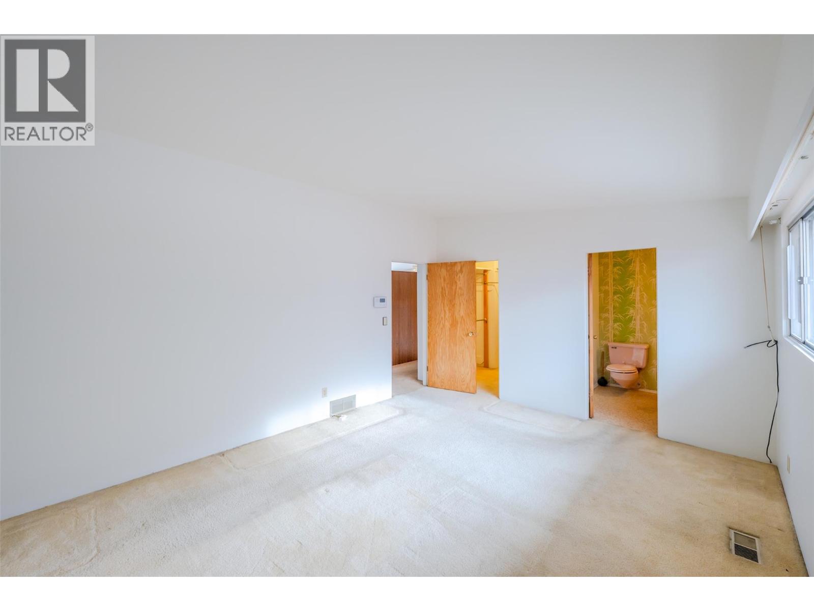 102 Derenzy Place, Penticton, British Columbia  V2A 8W7 - Photo 11 - 10379484