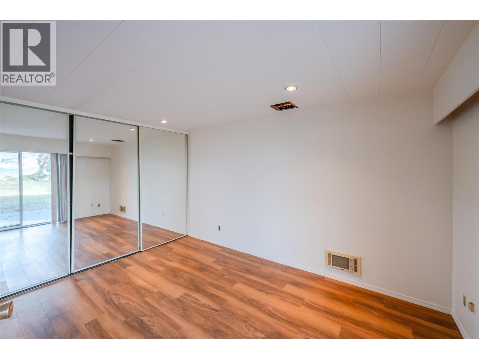 102 Derenzy Place, Penticton, British Columbia  V2A 8W7 - Photo 33 - 10379484