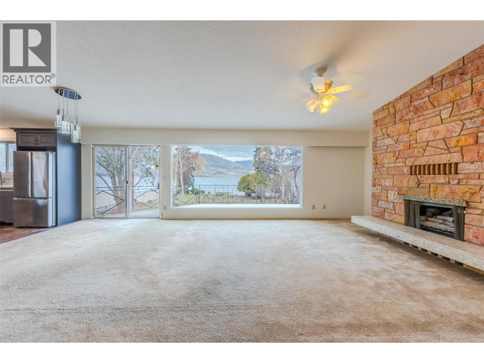 102 Derenzy Place, Penticton, British Columbia  V2A 8W7 - Photo 5 - 10379484