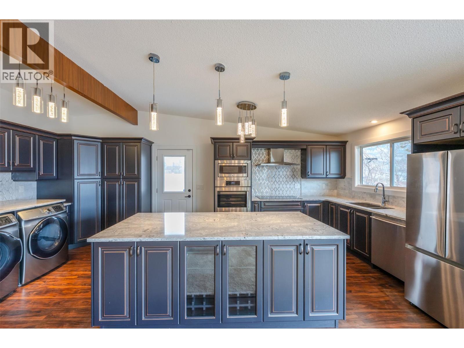 102 Derenzy Place, Penticton, British Columbia  V2A 8W7 - Photo 9 - 10379484