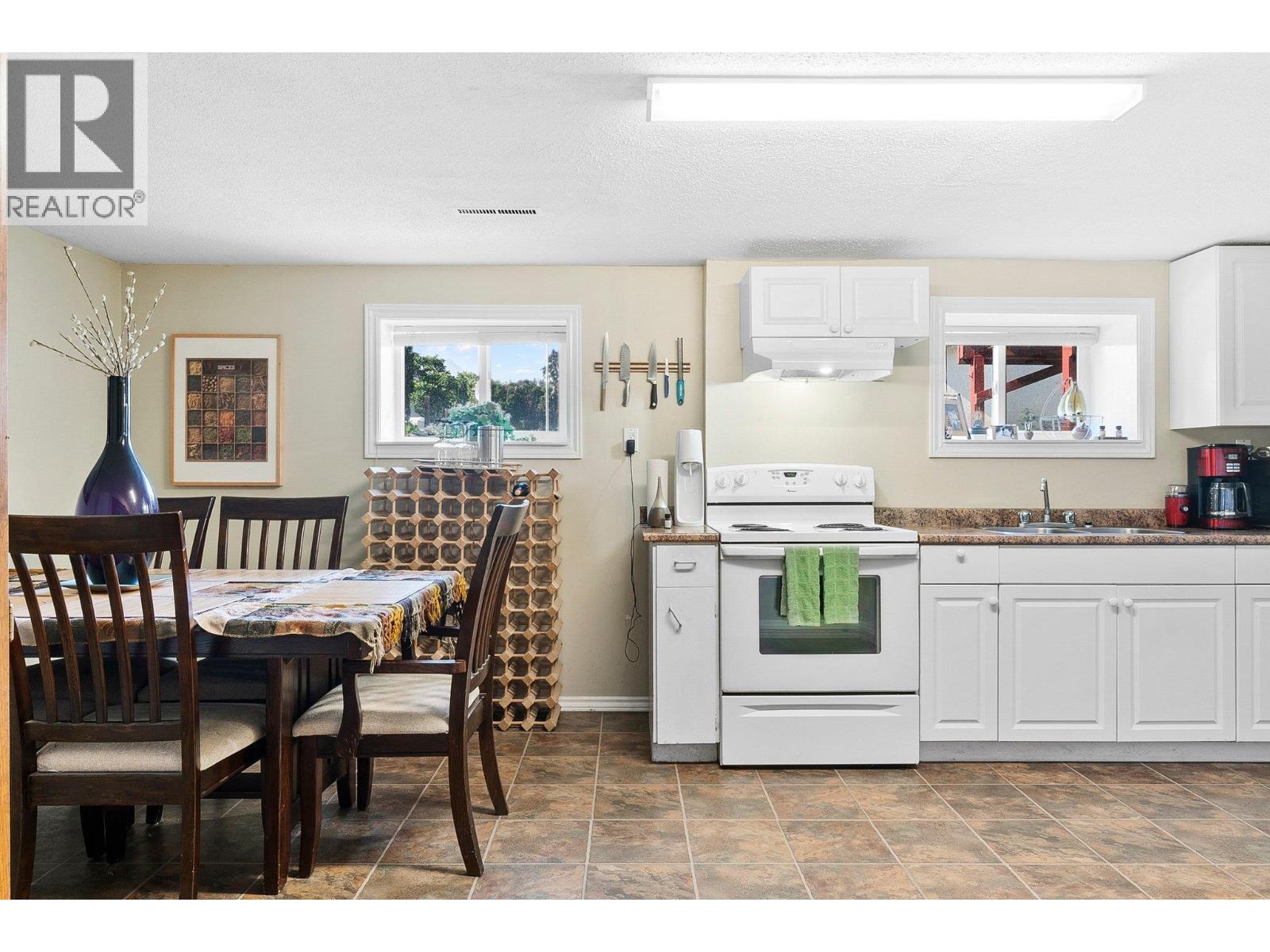 958 Stockwell Avenue, Kelowna, British Columbia  V1Y 6W2 - Photo 24 - 10379447