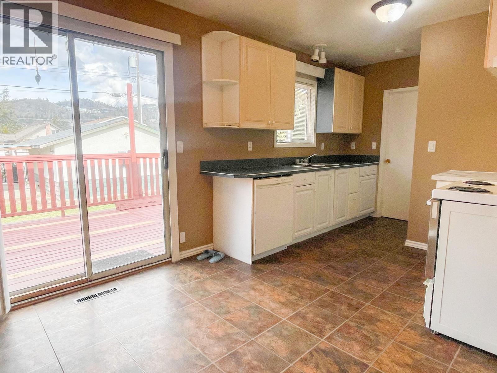 958 Stockwell Avenue, Kelowna, British Columbia  V1Y 6W2 - Photo 9 - 10379447