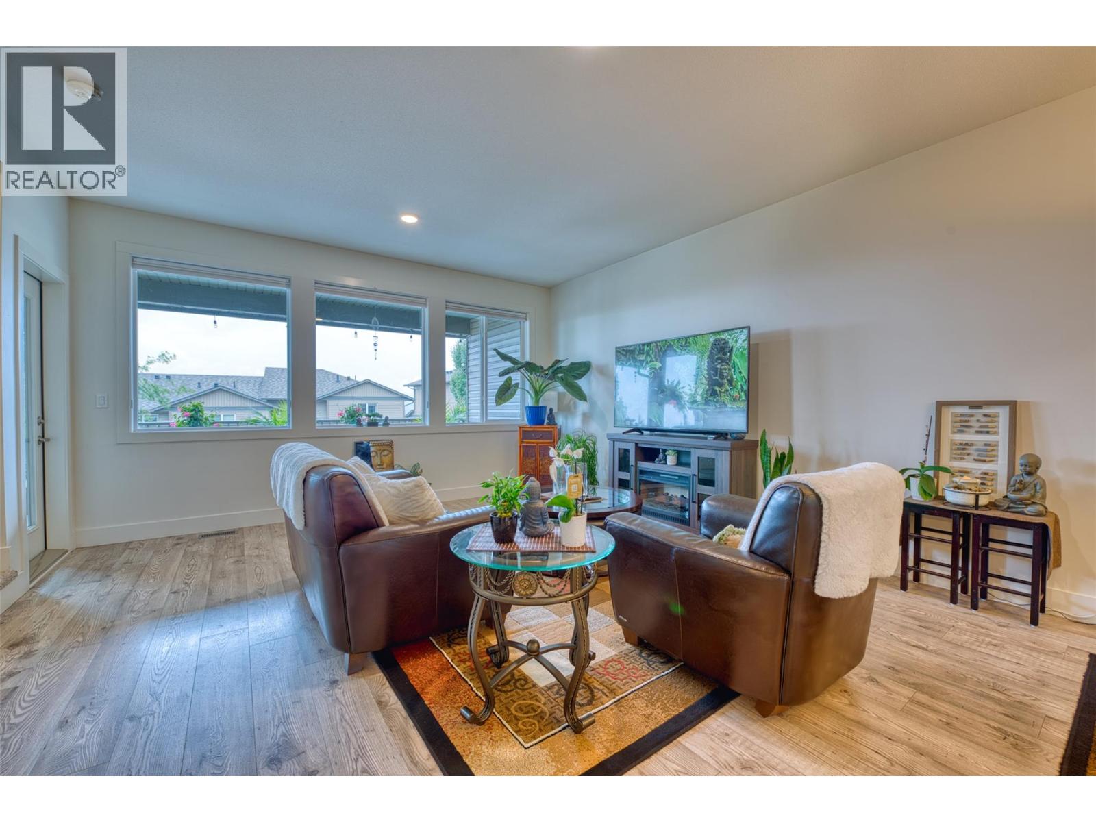 933 Mt Robson Place Unit# 25, Vernon, British Columbia  V1B 4G4 - Photo 3 - 10378945