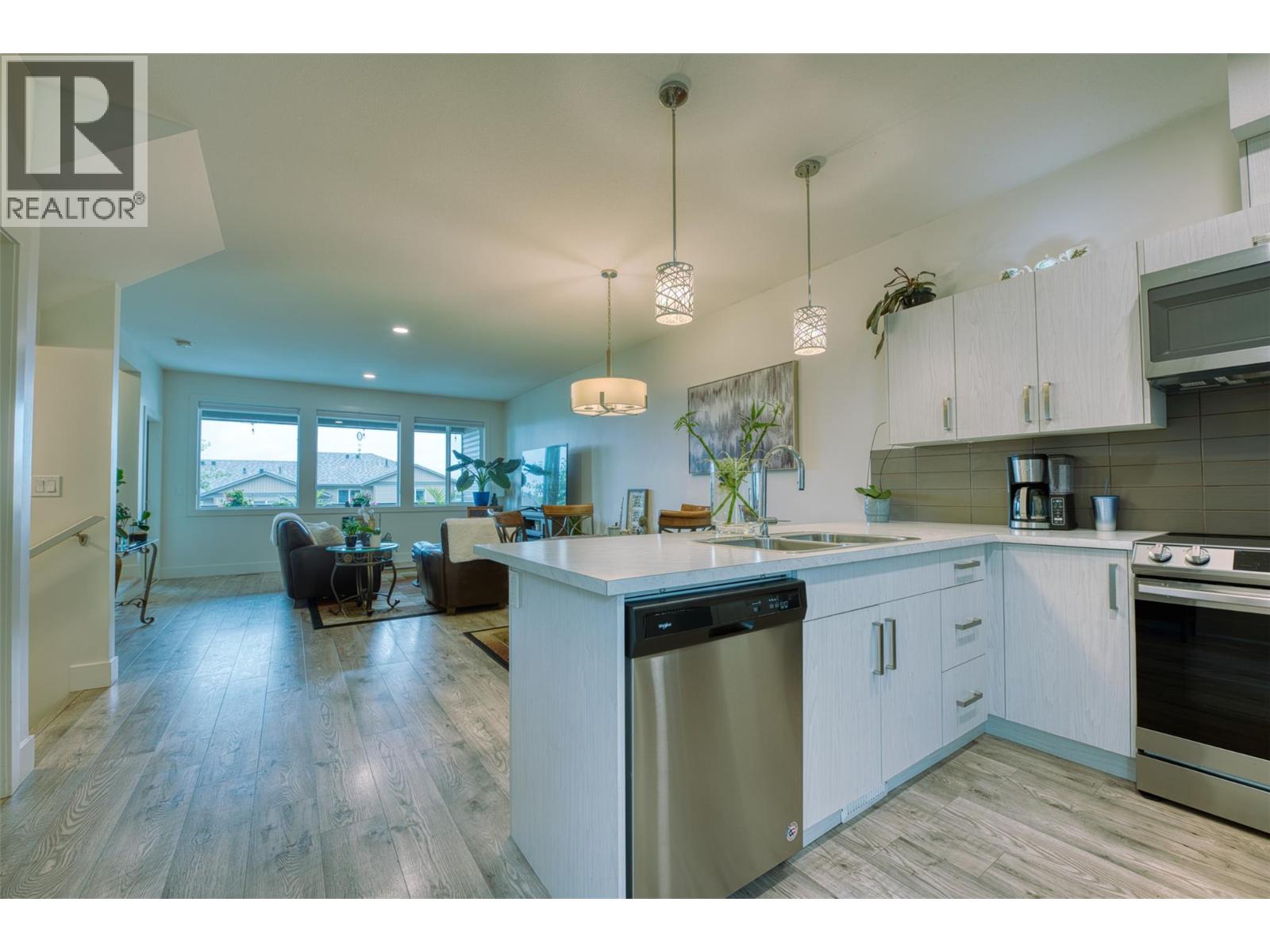 933 Mt Robson Place Unit# 25, Vernon, British Columbia  V1B 4G4 - Photo 6 - 10378945