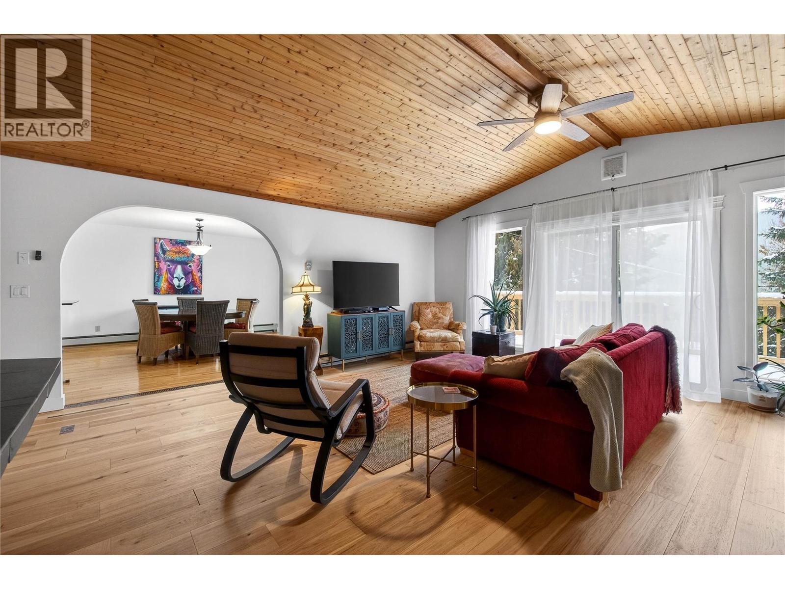 8361 Ladner Road, Vernon, British Columbia  V1B 3M8 - Photo 10 - 10379562