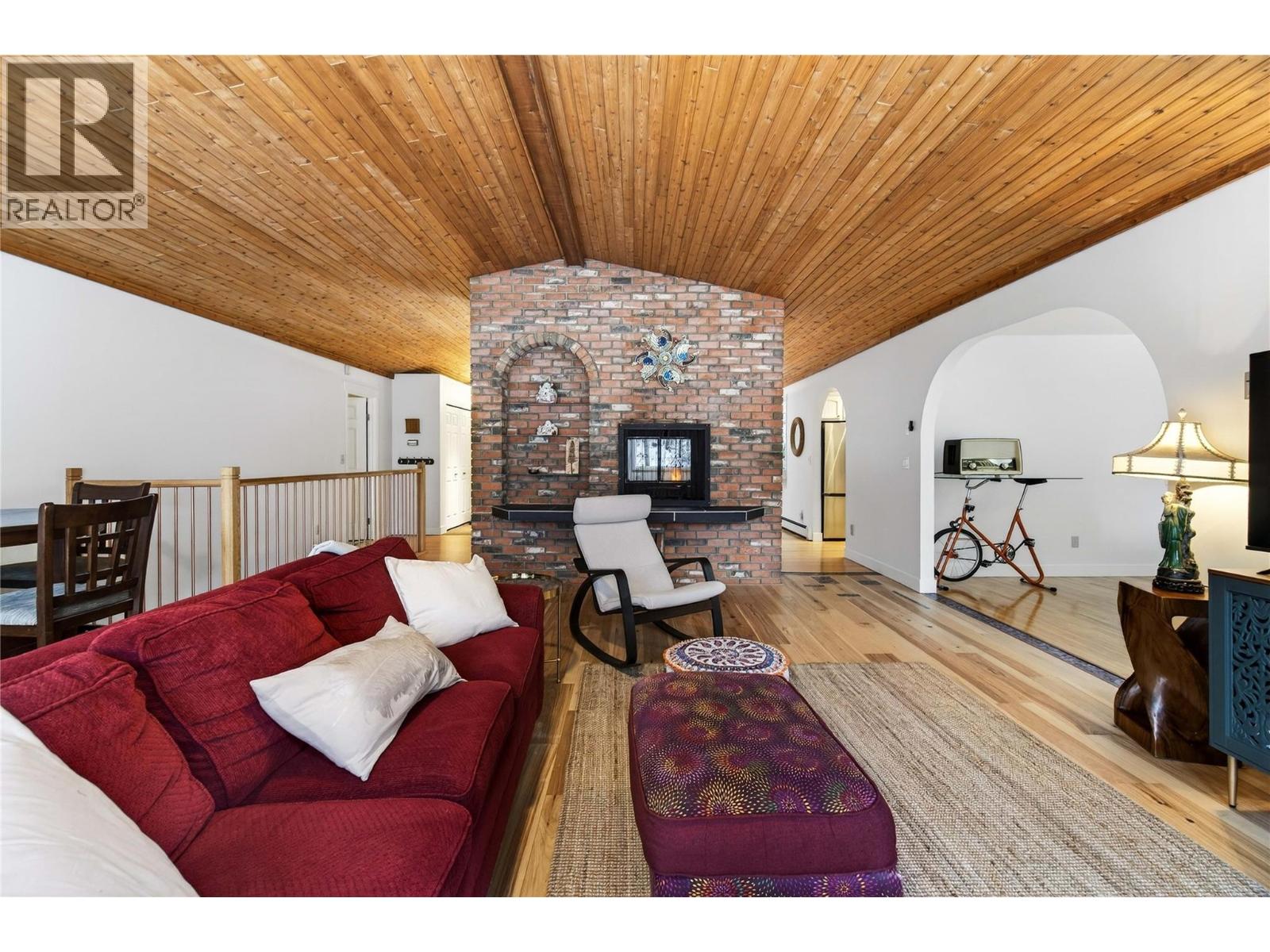 8361 Ladner Road, Vernon, British Columbia  V1B 3M8 - Photo 14 - 10379562