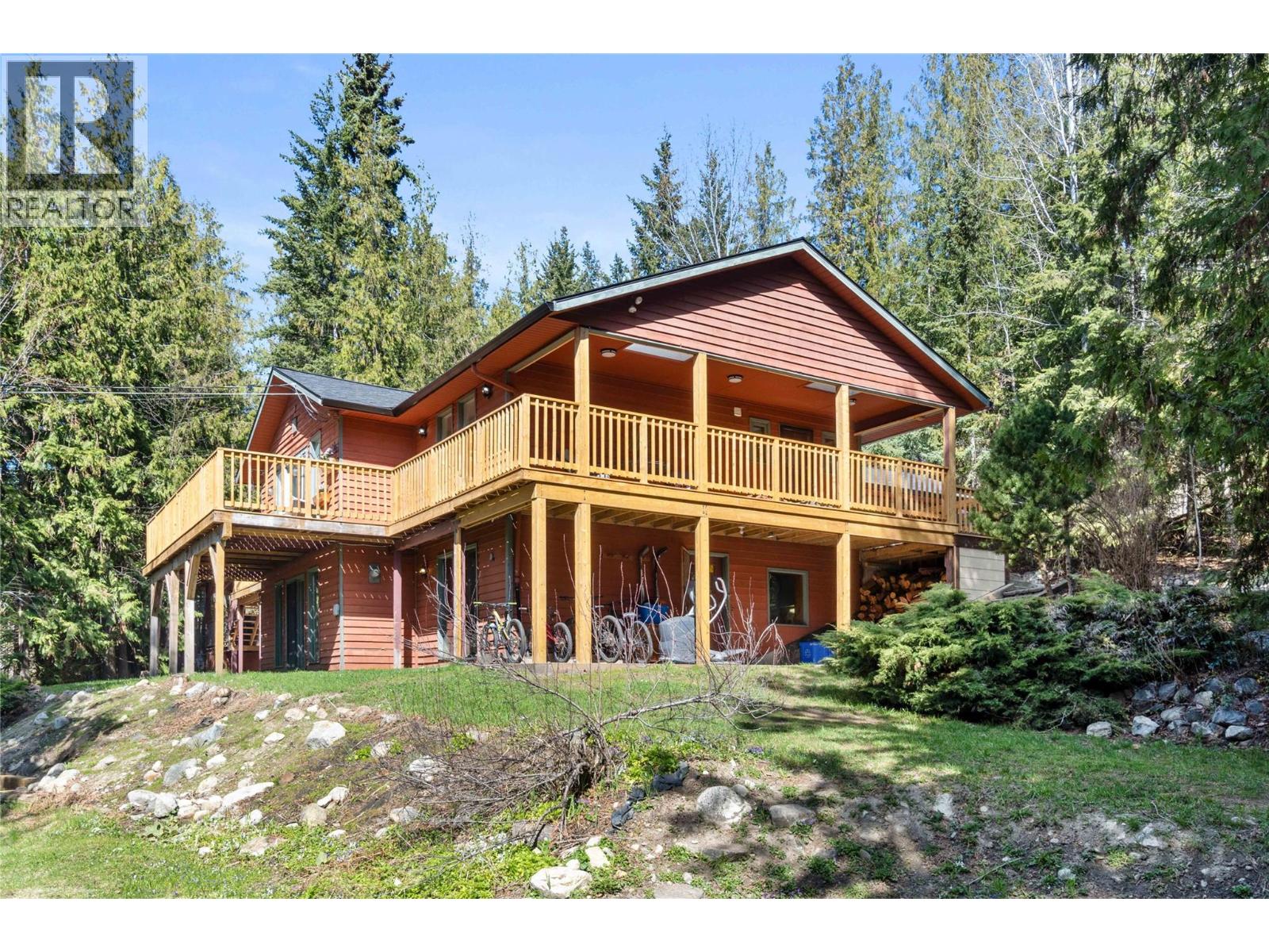 8361 Ladner Road, Vernon, British Columbia  V1B 3M8 - Photo 2 - 10379562