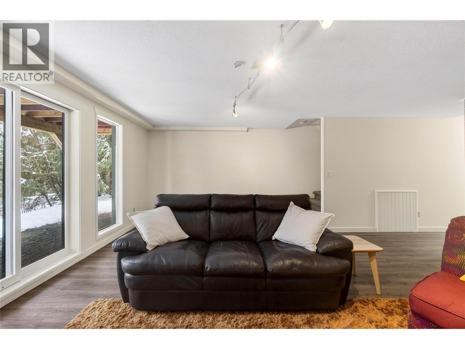 8361 Ladner Road, Vernon, British Columbia  V1B 3M8 - Photo 35 - 10379562