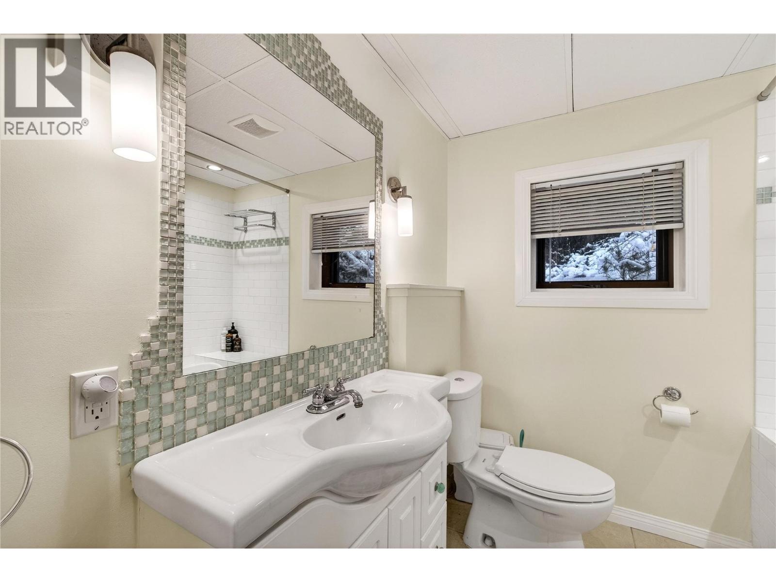 8361 Ladner Road, Vernon, British Columbia  V1B 3M8 - Photo 41 - 10379562