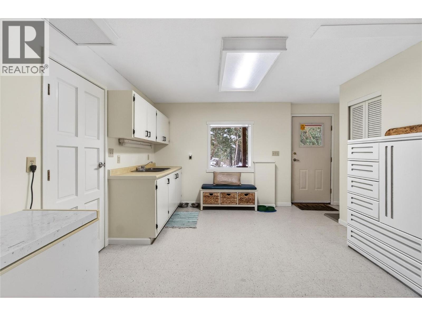8361 Ladner Road, Vernon, British Columbia  V1B 3M8 - Photo 45 - 10379562