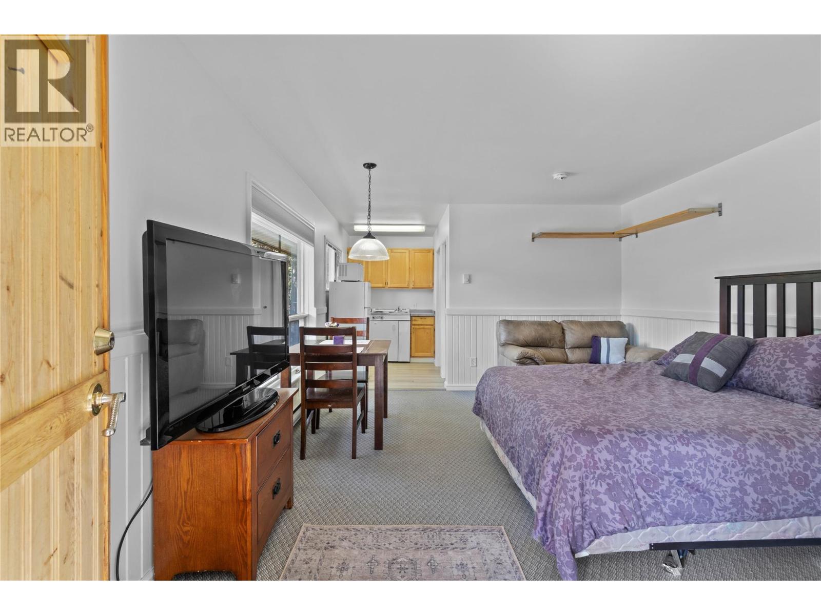 8361 Ladner Road, Vernon, British Columbia  V1B 3M8 - Photo 57 - 10379562