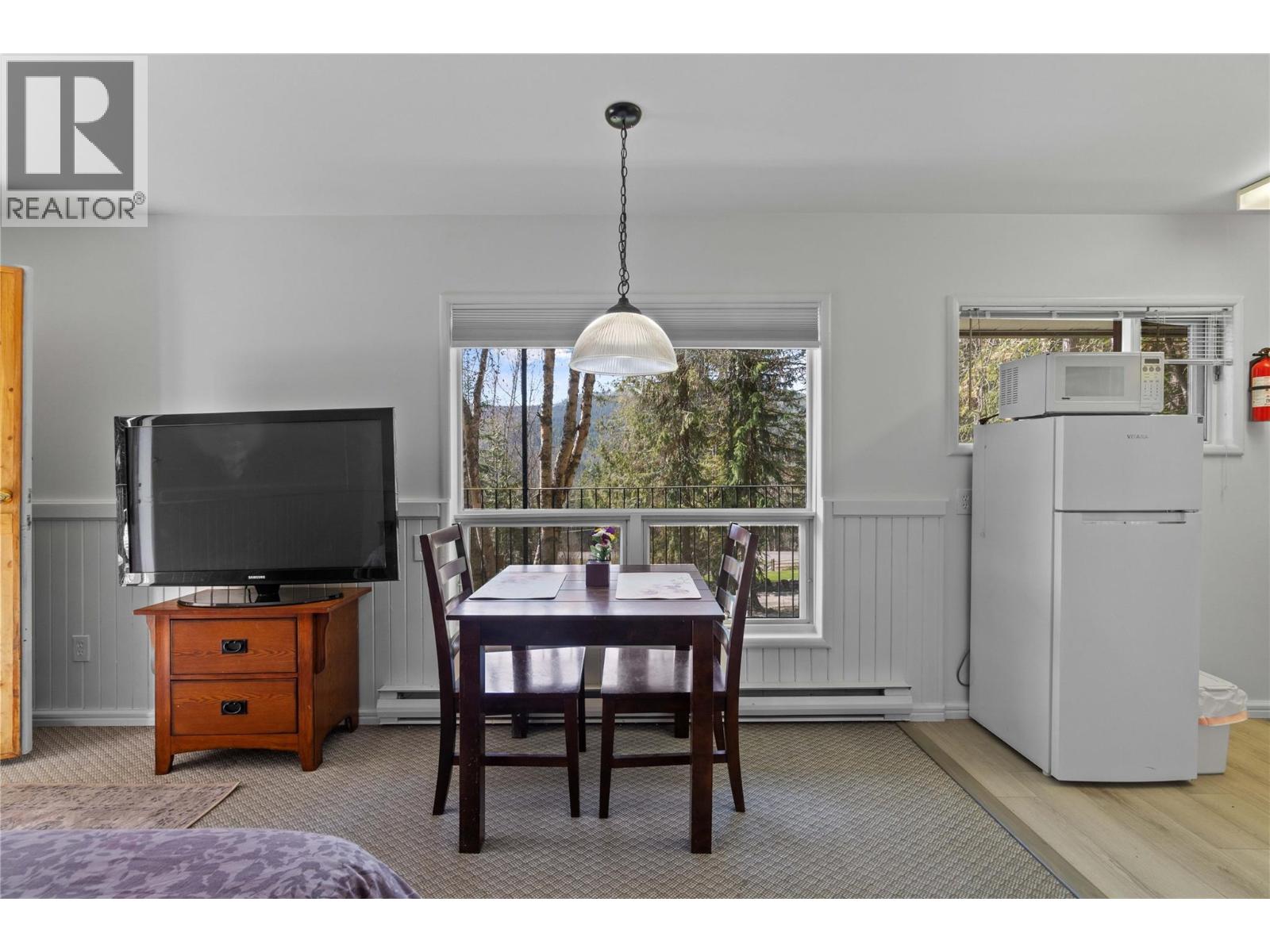 8361 Ladner Road, Vernon, British Columbia  V1B 3M8 - Photo 60 - 10379562