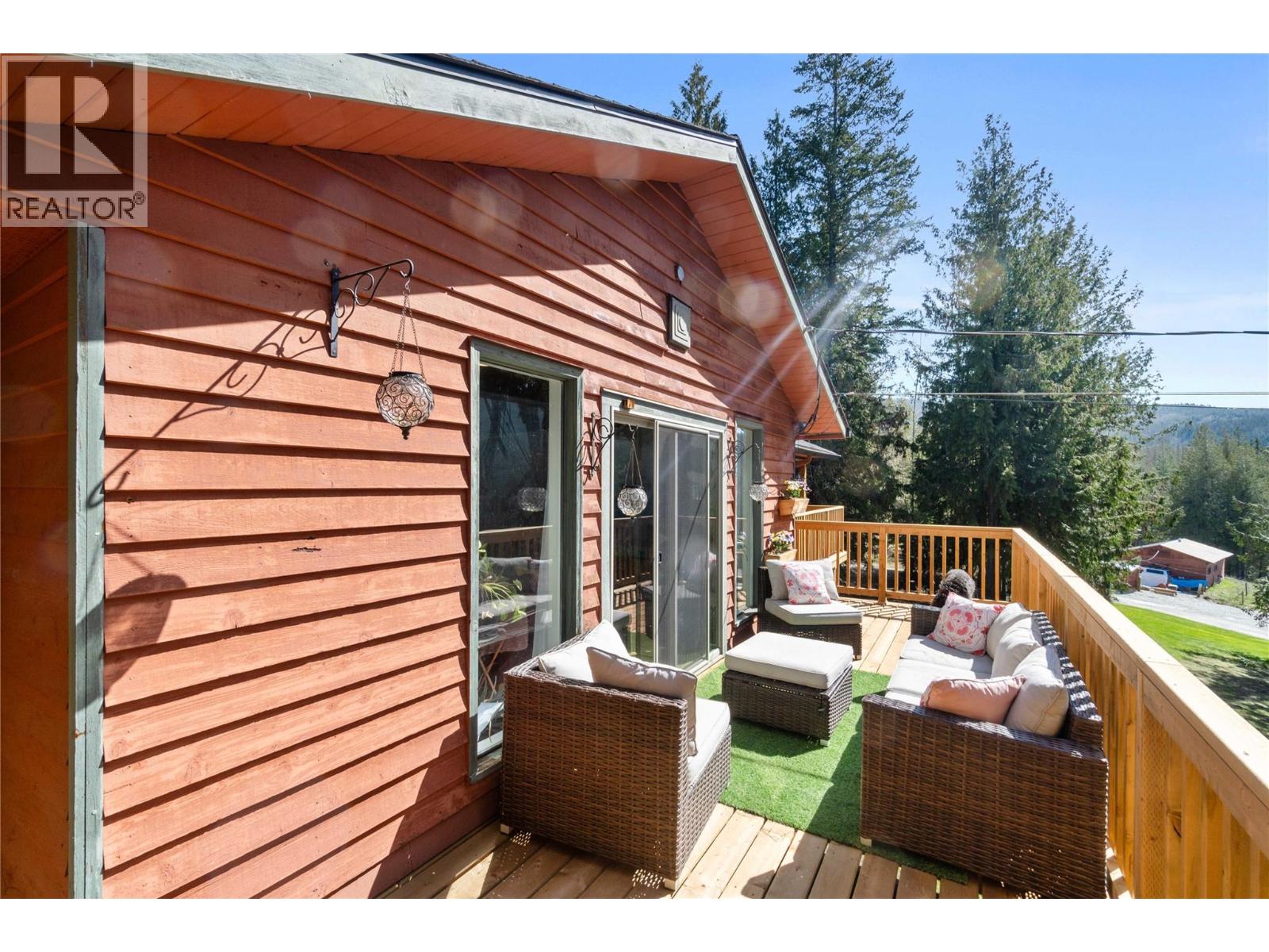 8361 Ladner Road, Vernon, British Columbia  V1B 3M8 - Photo 78 - 10379562