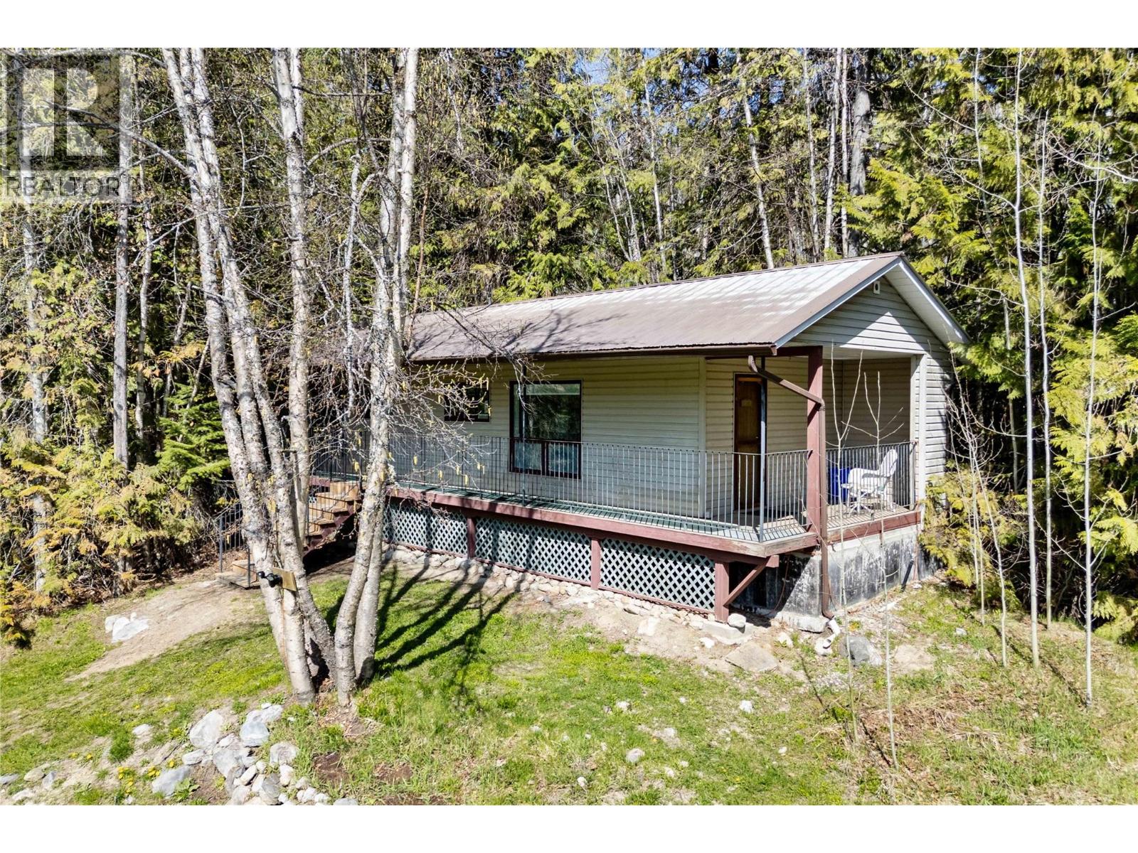8361 Ladner Road, Vernon, British Columbia  V1B 3M8 - Photo 91 - 10379562