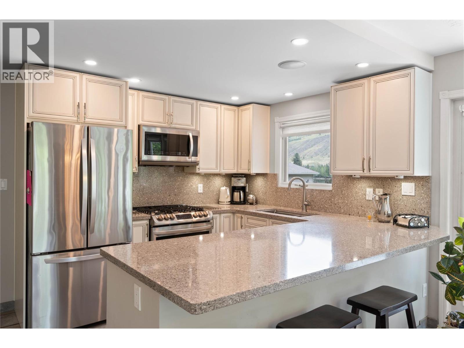 2875 Bank Road, Kamloops, British Columbia  V2B 6V5 - Photo 12 - 10379581