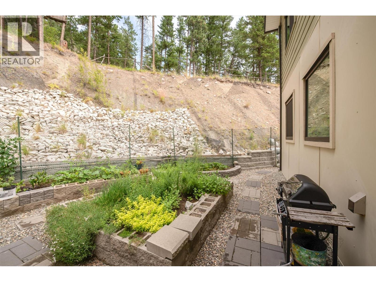6131 Seymoure Lane, Peachland, British Columbia  V0H 1X4 - Photo 22 - 10379240