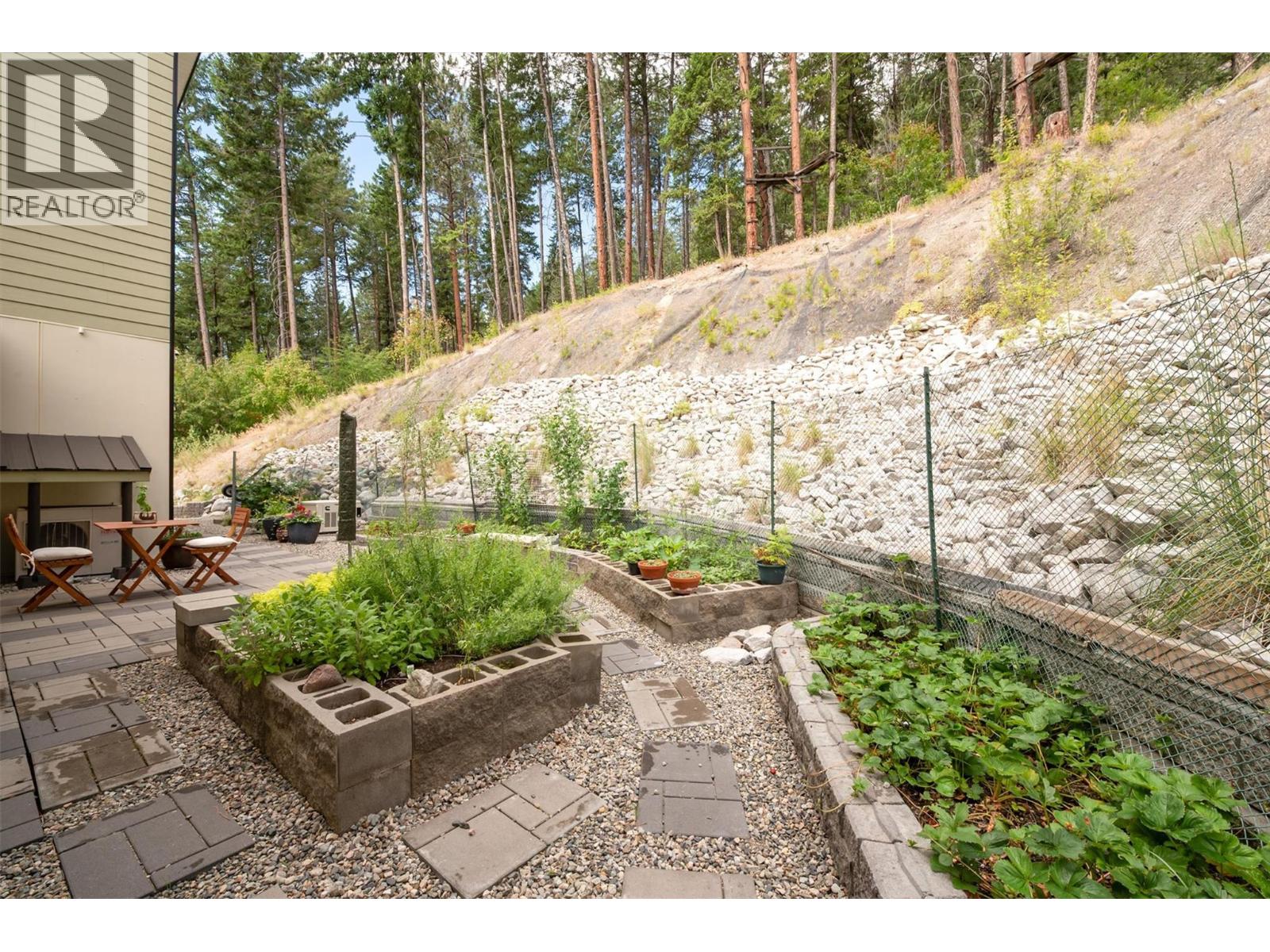 6131 Seymoure Lane, Peachland, British Columbia  V0H 1X4 - Photo 23 - 10379240