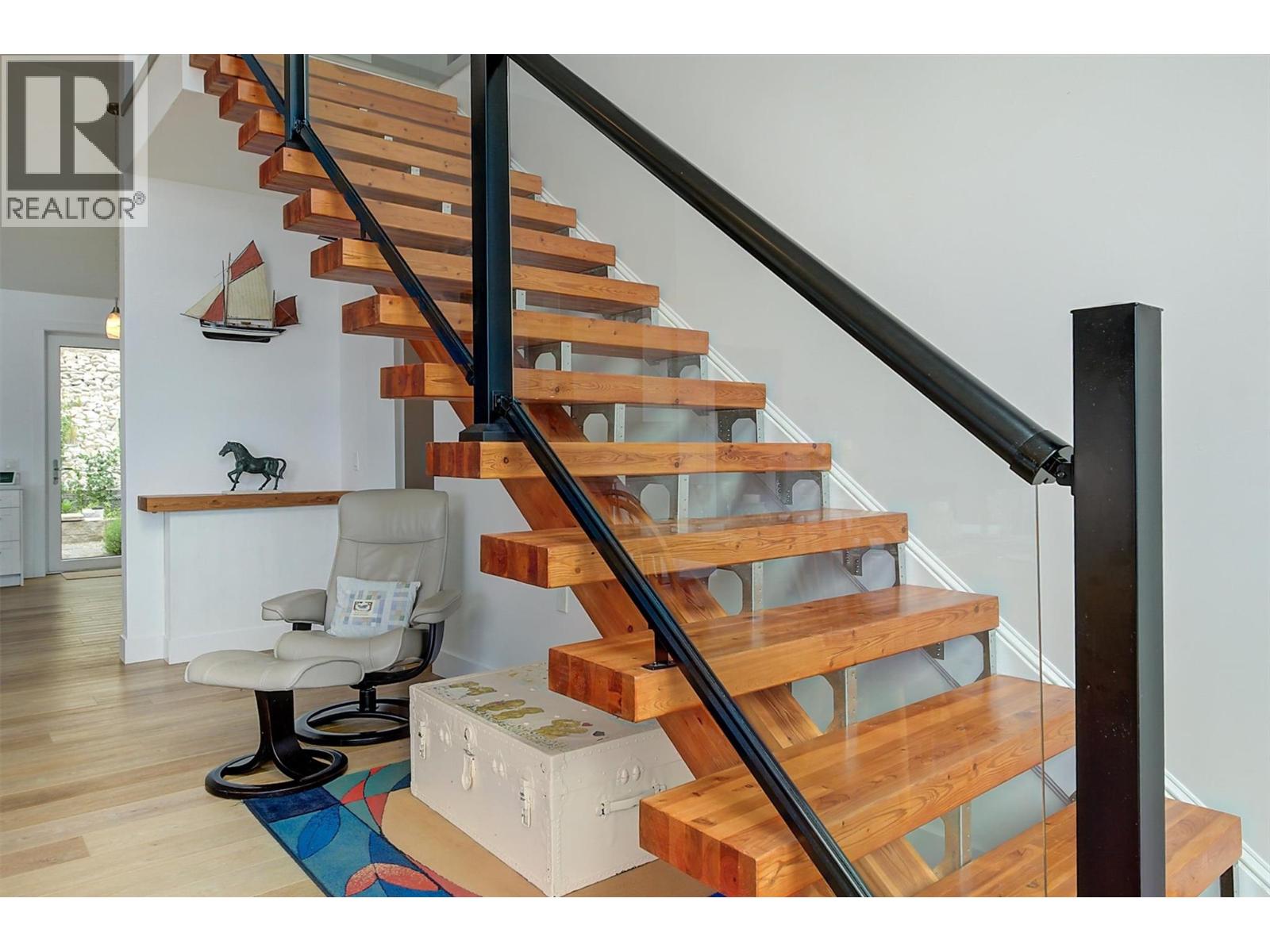 6131 Seymoure Lane, Peachland, British Columbia  V0H 1X4 - Photo 34 - 10379240