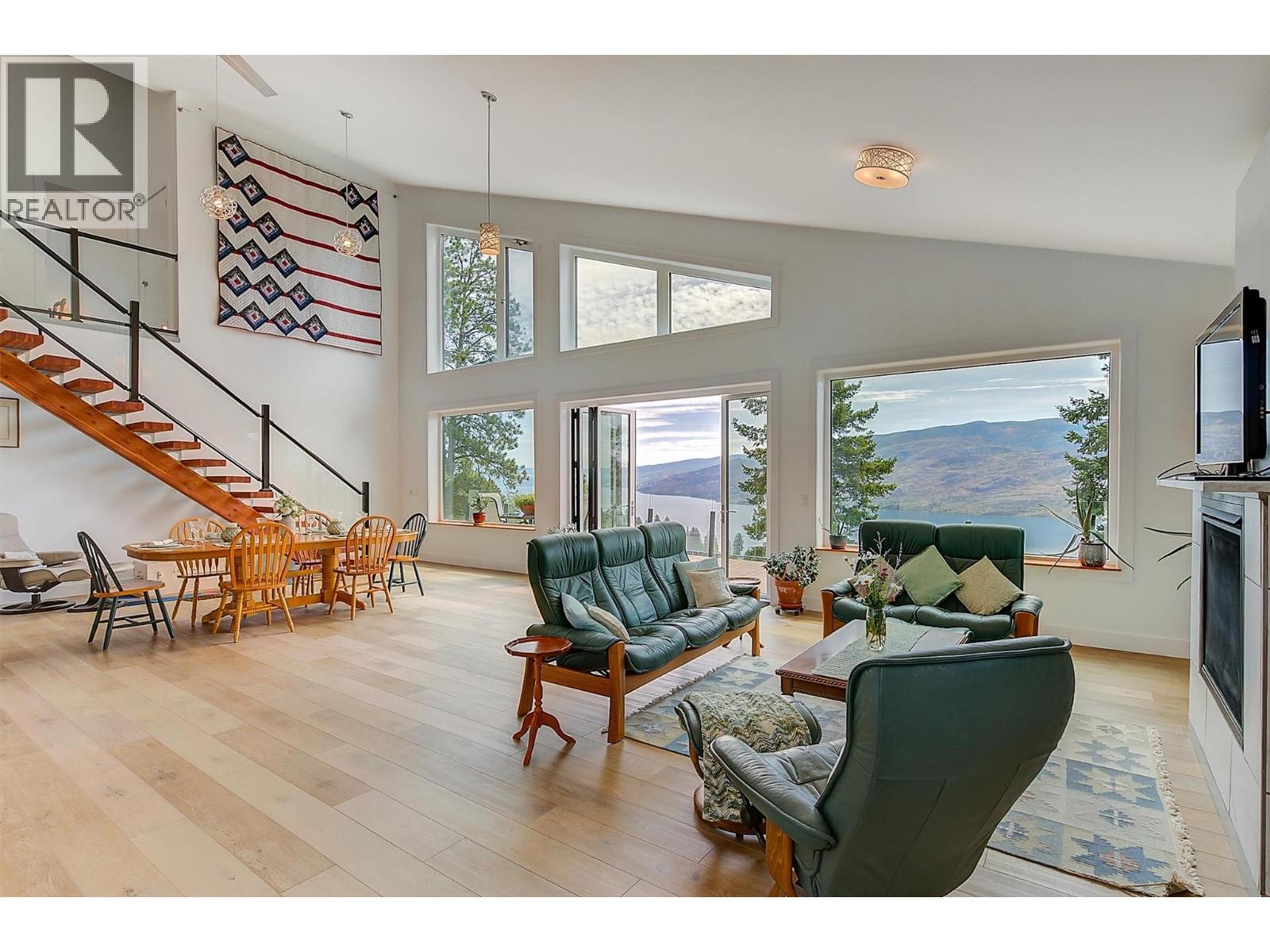 6131 Seymoure Lane, Peachland, British Columbia  V0H 1X4 - Photo 7 - 10379240