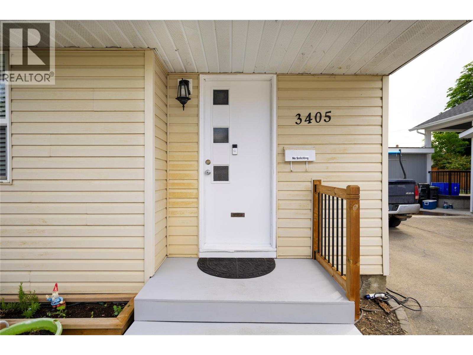3405 16 Street, Vernon, British Columbia  V1T 3X5 - Photo 4 - 10378913