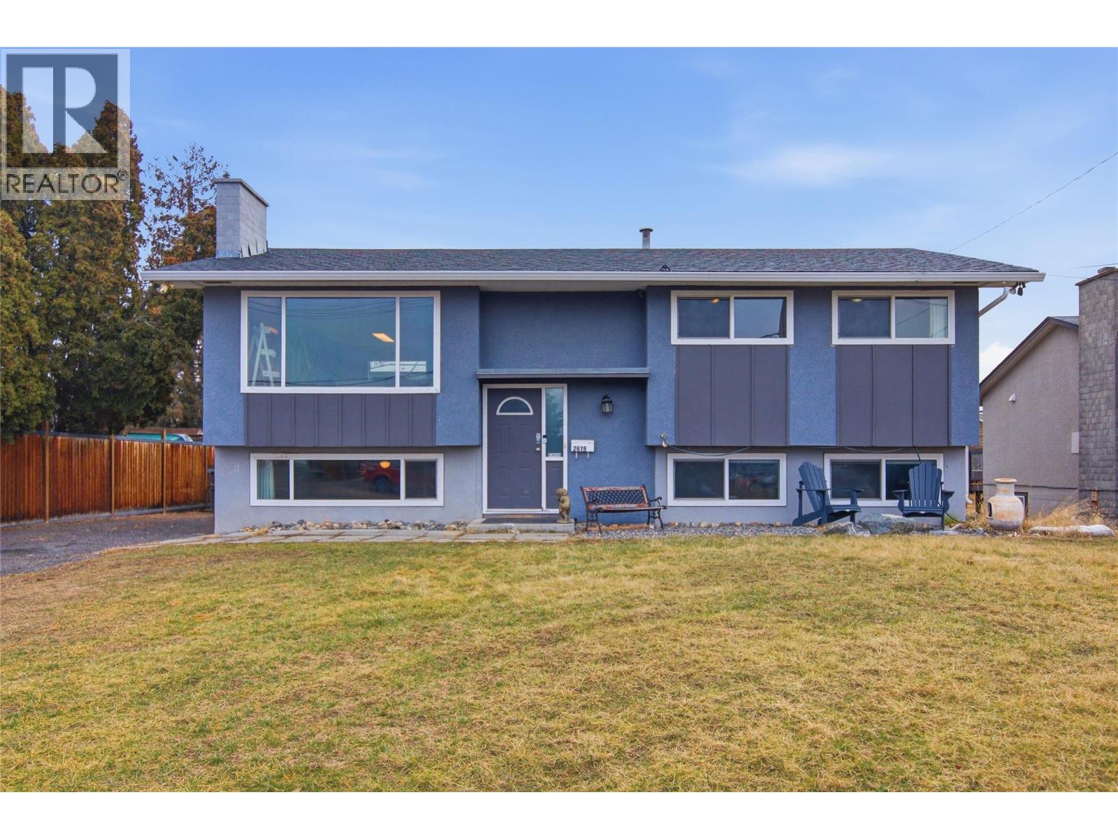 2619 Argyle Avenue, Kamloops, British Columbia  V2B 4T6 - Photo 3 - 10379549