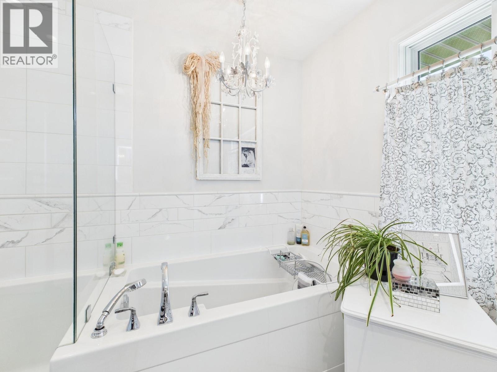 9806 Highway 97, Osoyoos, British Columbia  V0H 1V2 - Photo 16 - 10379582