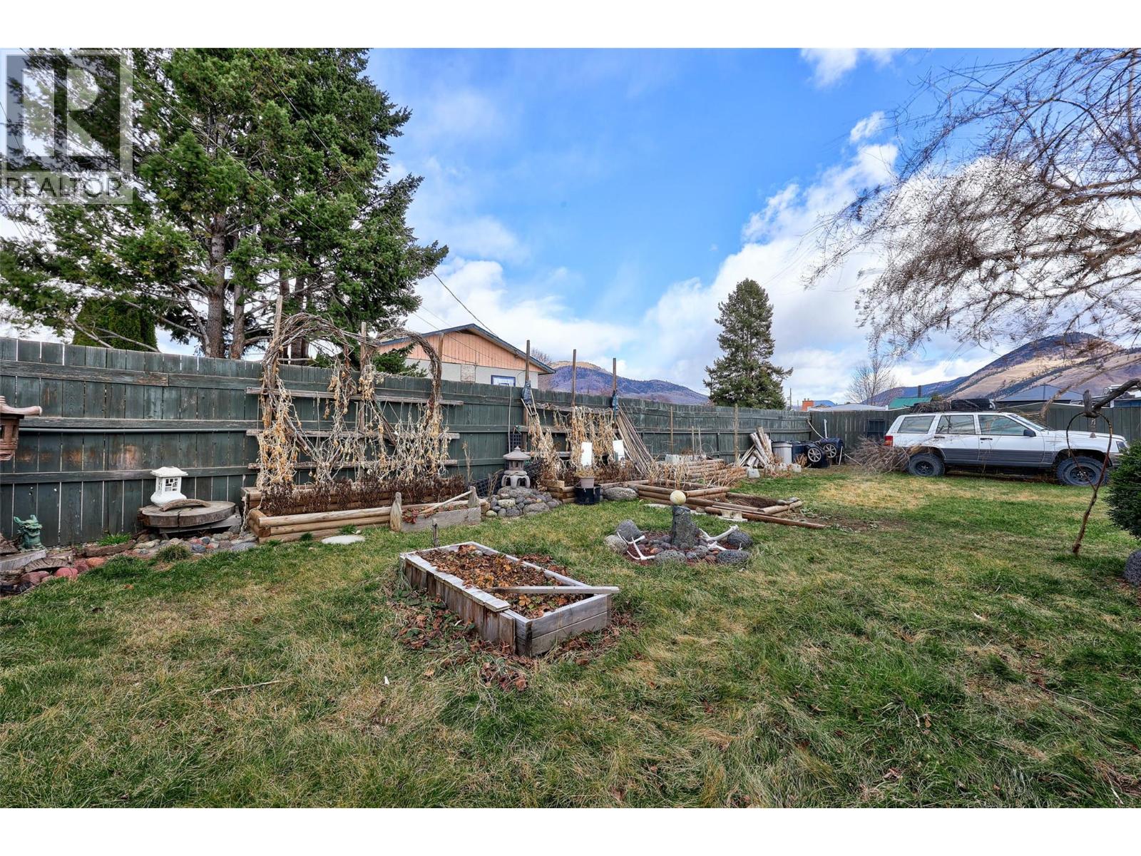 1020 7th Street, Kamloops, British Columbia  V2B 2W8 - Photo 32 - 10379554