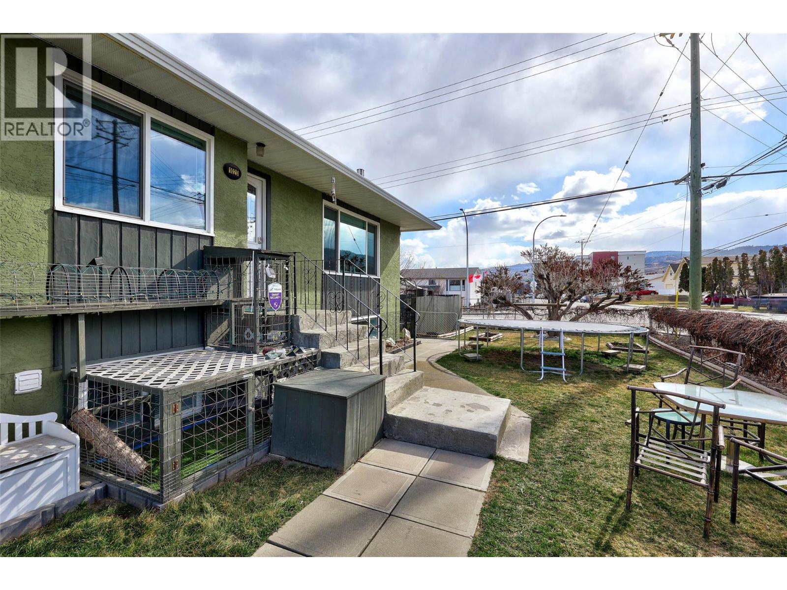 1020 7th Street, Kamloops, British Columbia  V2B 2W8 - Photo 4 - 10379554