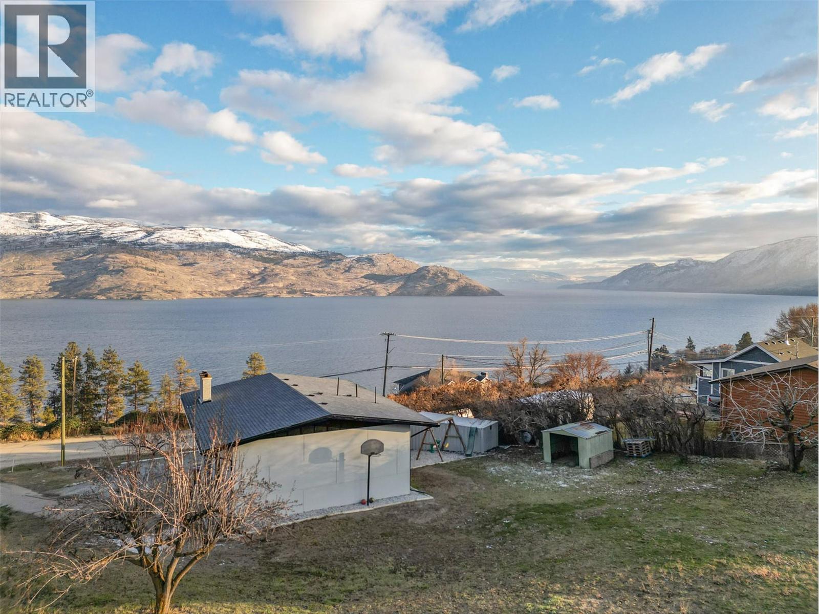 6178 Lipsett Avenue, Peachland, British Columbia  V0H 1X7 - Photo 3 - 10379574